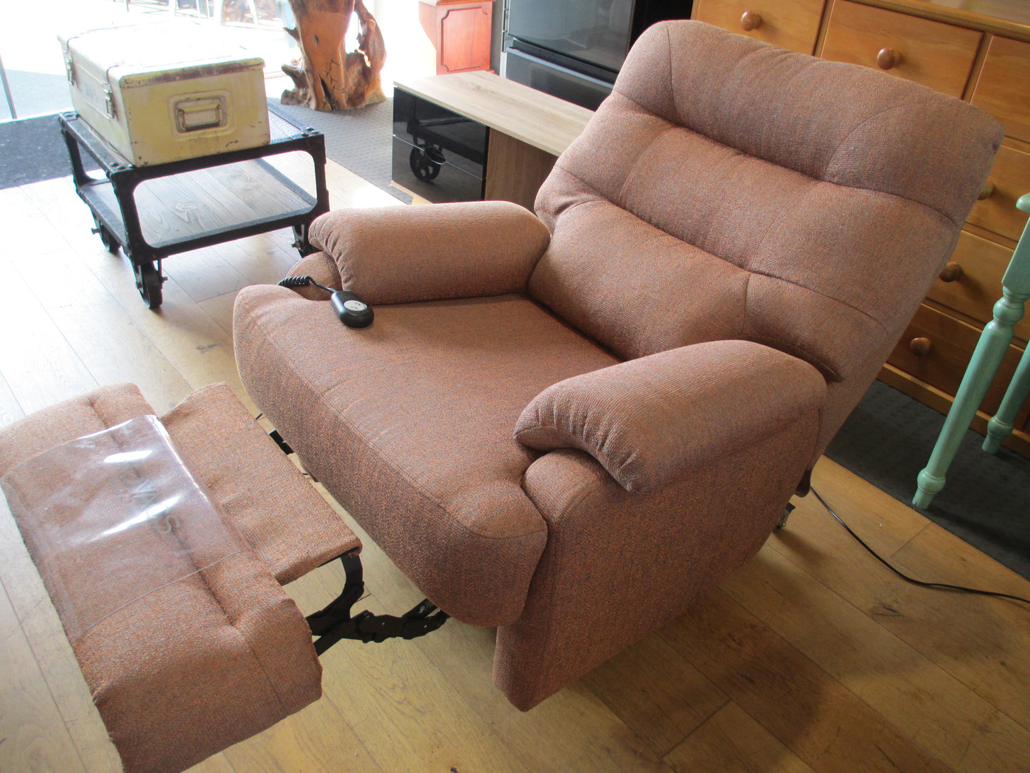 Kovacs Euro Ezi-Out Motorised Recliner