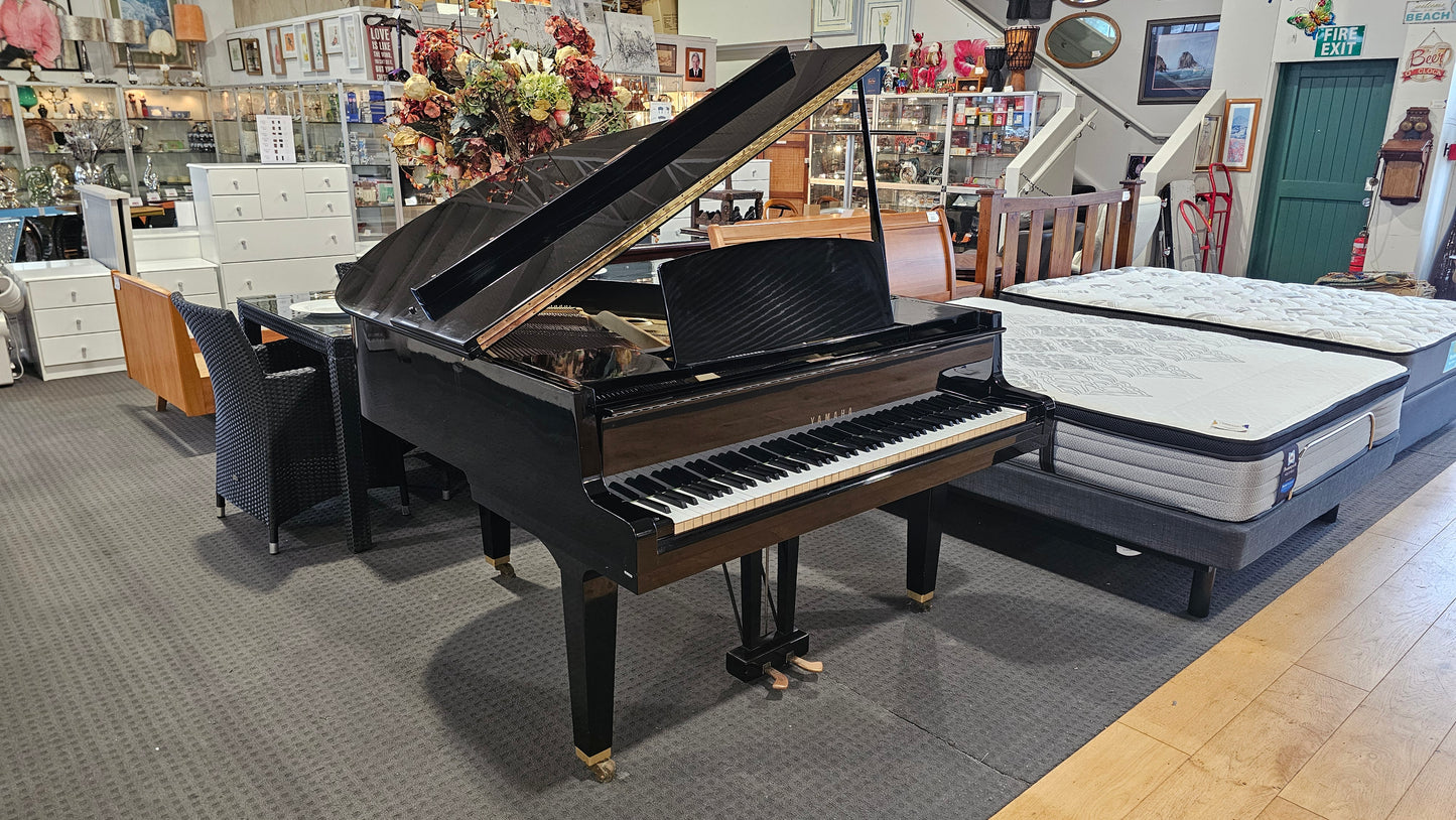 Yamaha G1 Baby Grand Piano