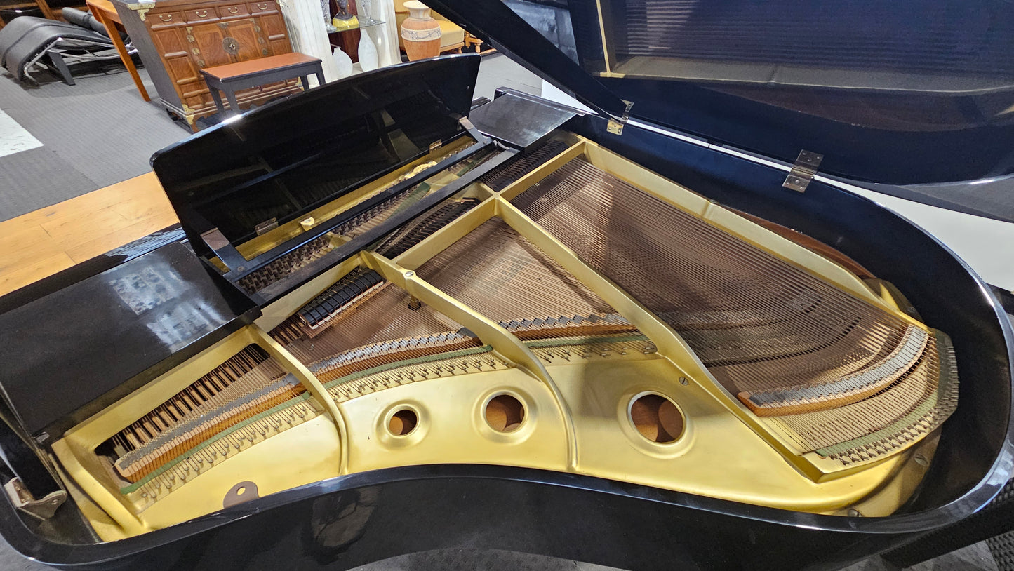 Yamaha G1 Baby Grand Piano