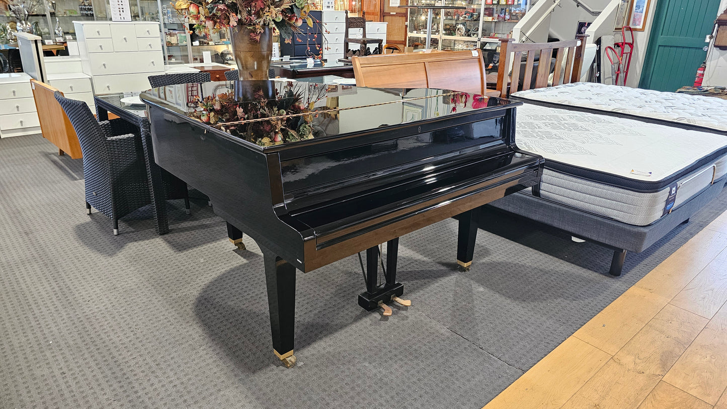 Yamaha G1 Baby Grand Piano