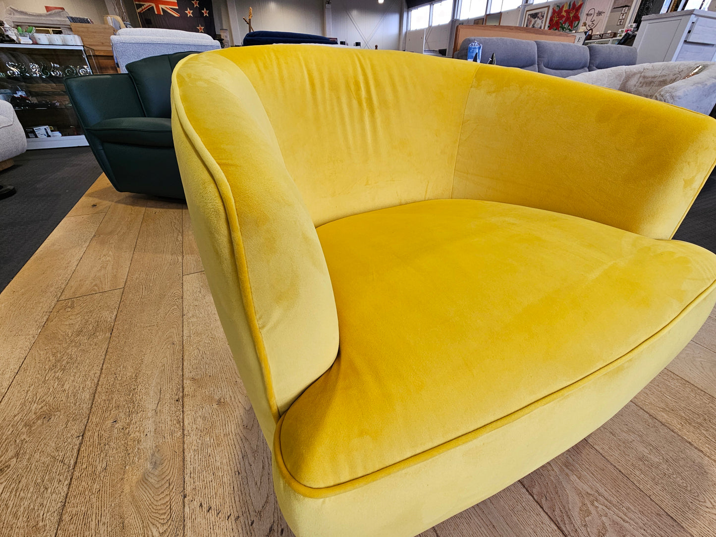 Bruno Armchair – Fabric