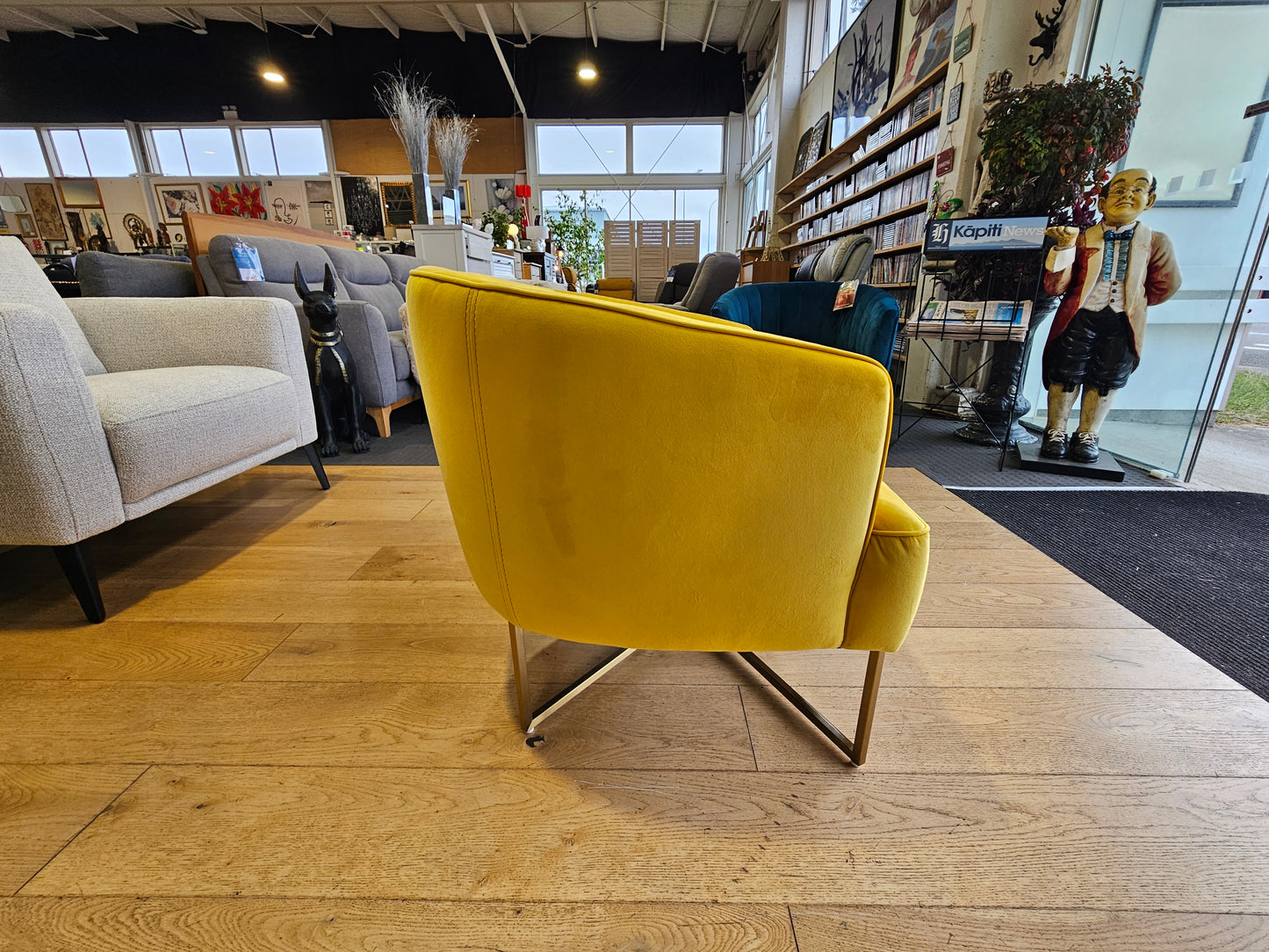Bruno Armchair – Fabric