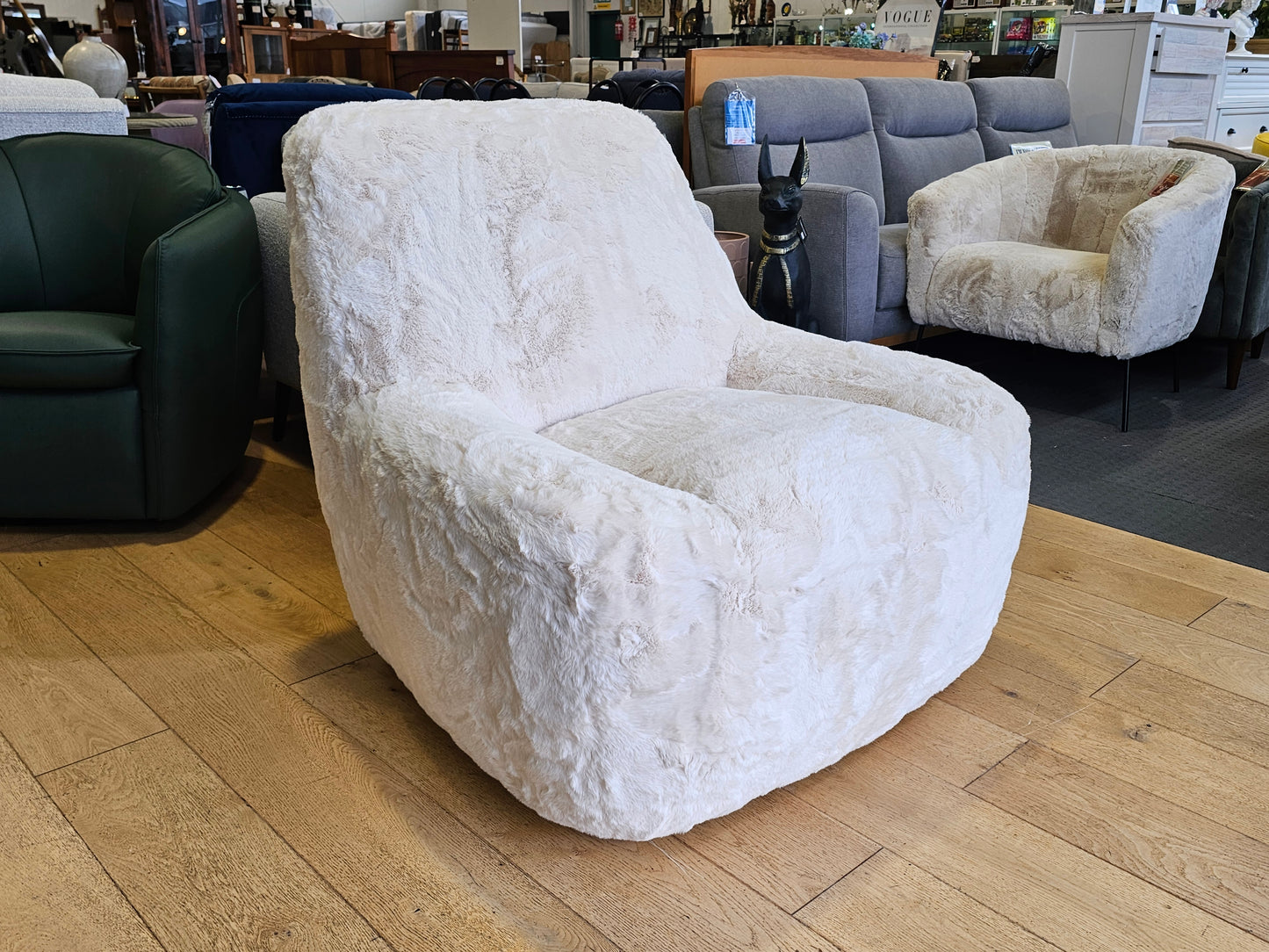 Dome Swivel Chair – Fabric