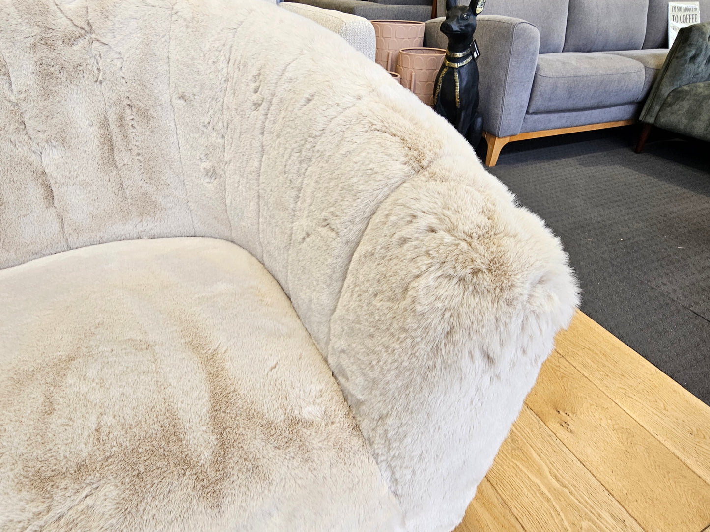 Asti Tub Chair – Plush Fabric