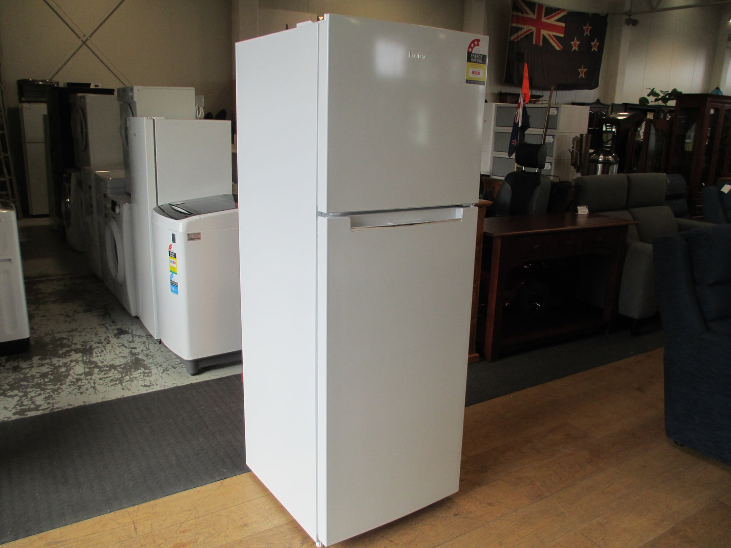Haier 334L Top Mount Fridge Freezer - HRF360TW3