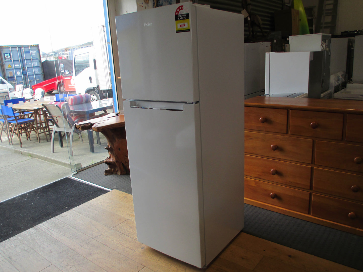 Haier 334L Top Mount Fridge Freezer - HRF360TW3