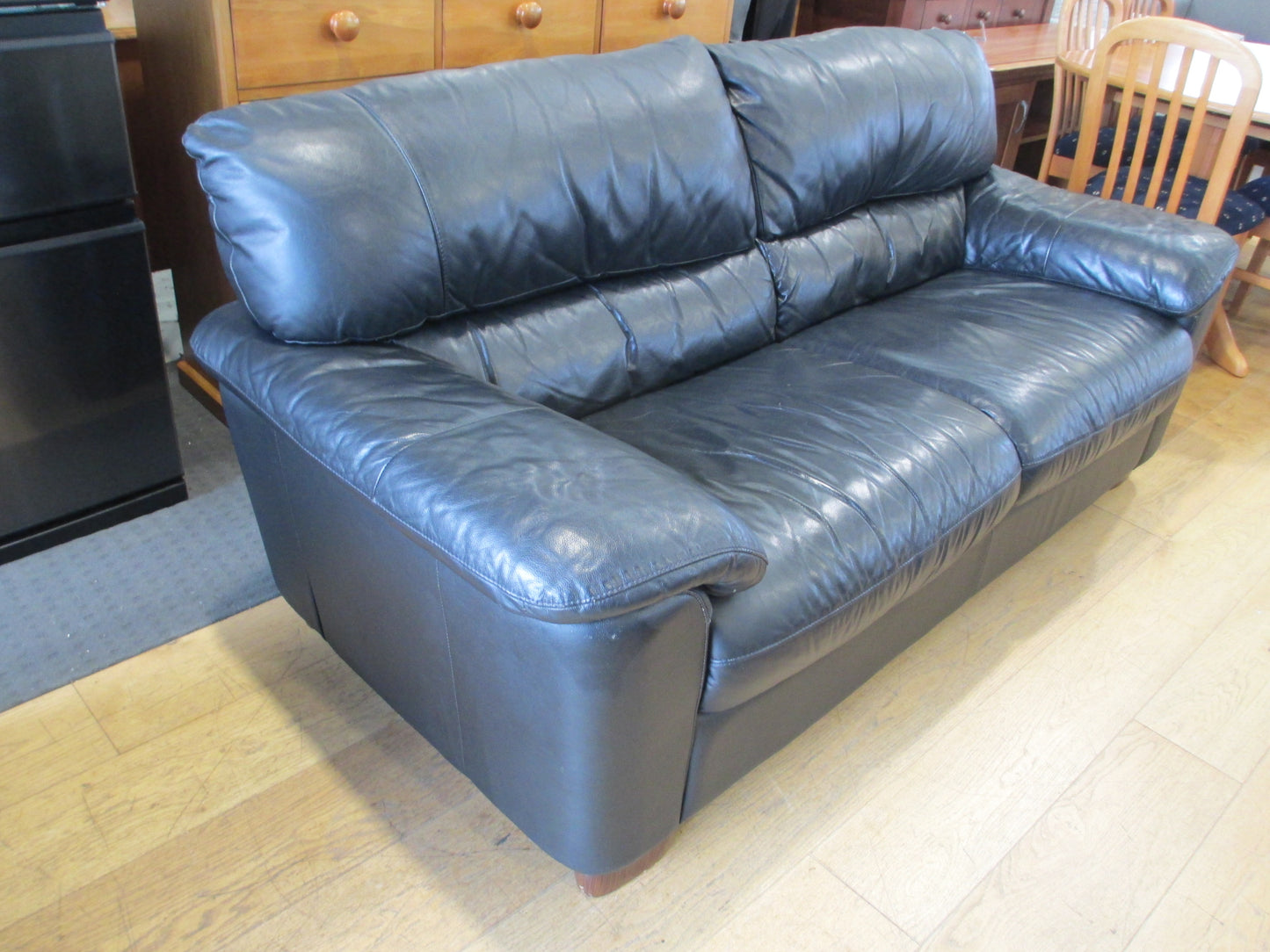 Black Leather 2.5 Seater Sofa